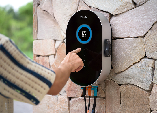 Poolside elegance with intuitive control