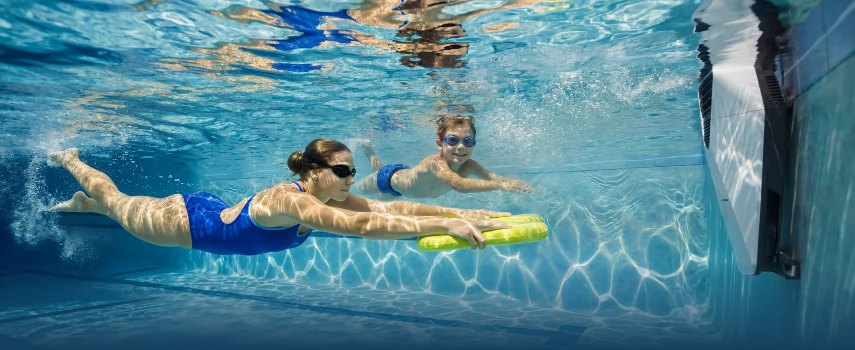Swim Jet intelligent série X dotée de la technologie AI Inverter et d'un moteur PMSM pour un fort débit d'eau