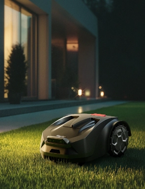 Robot tondeuse iGarden R Series fonctionnant de manière ultra silencieuse pendant la nuit